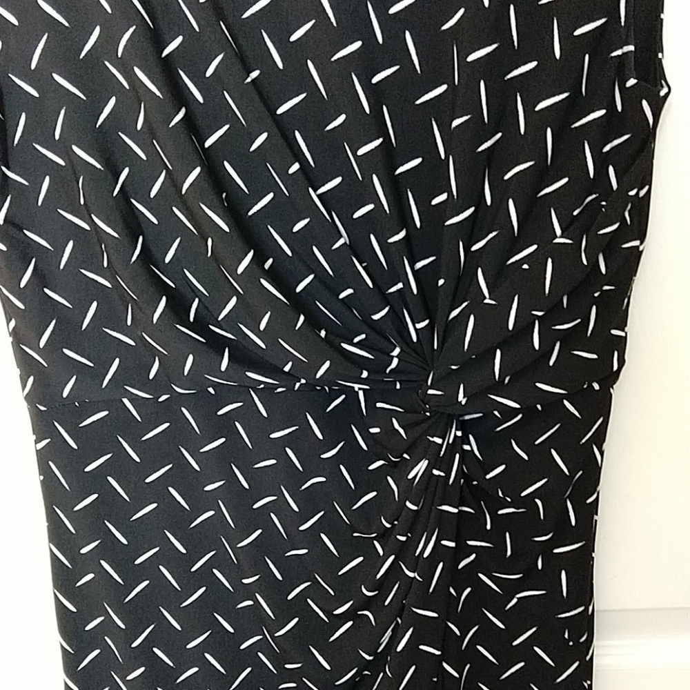 Dress - Picture 4 of 8